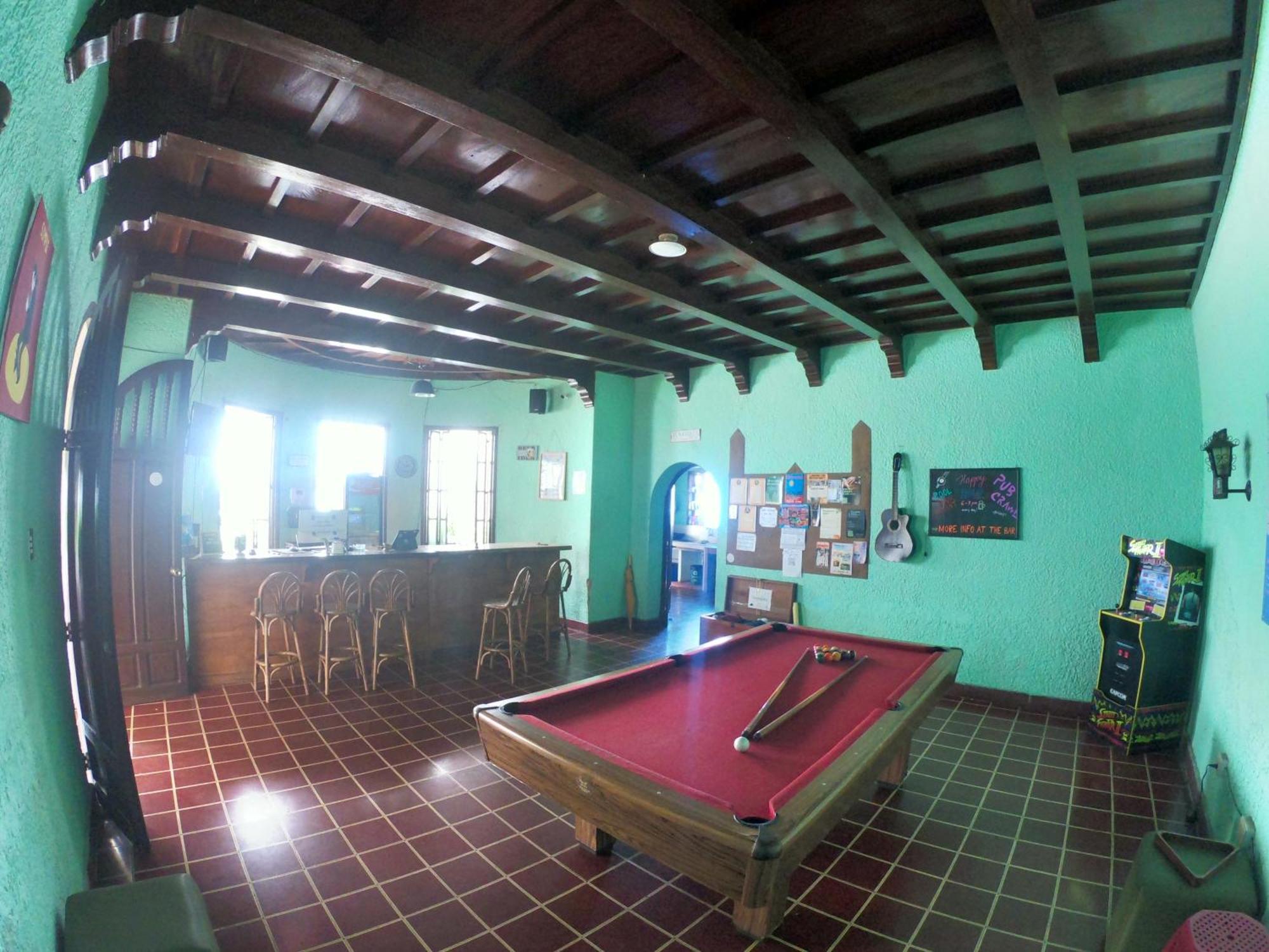 Ricks Hostel ซานตา อานา ภายนอก รูปภาพ