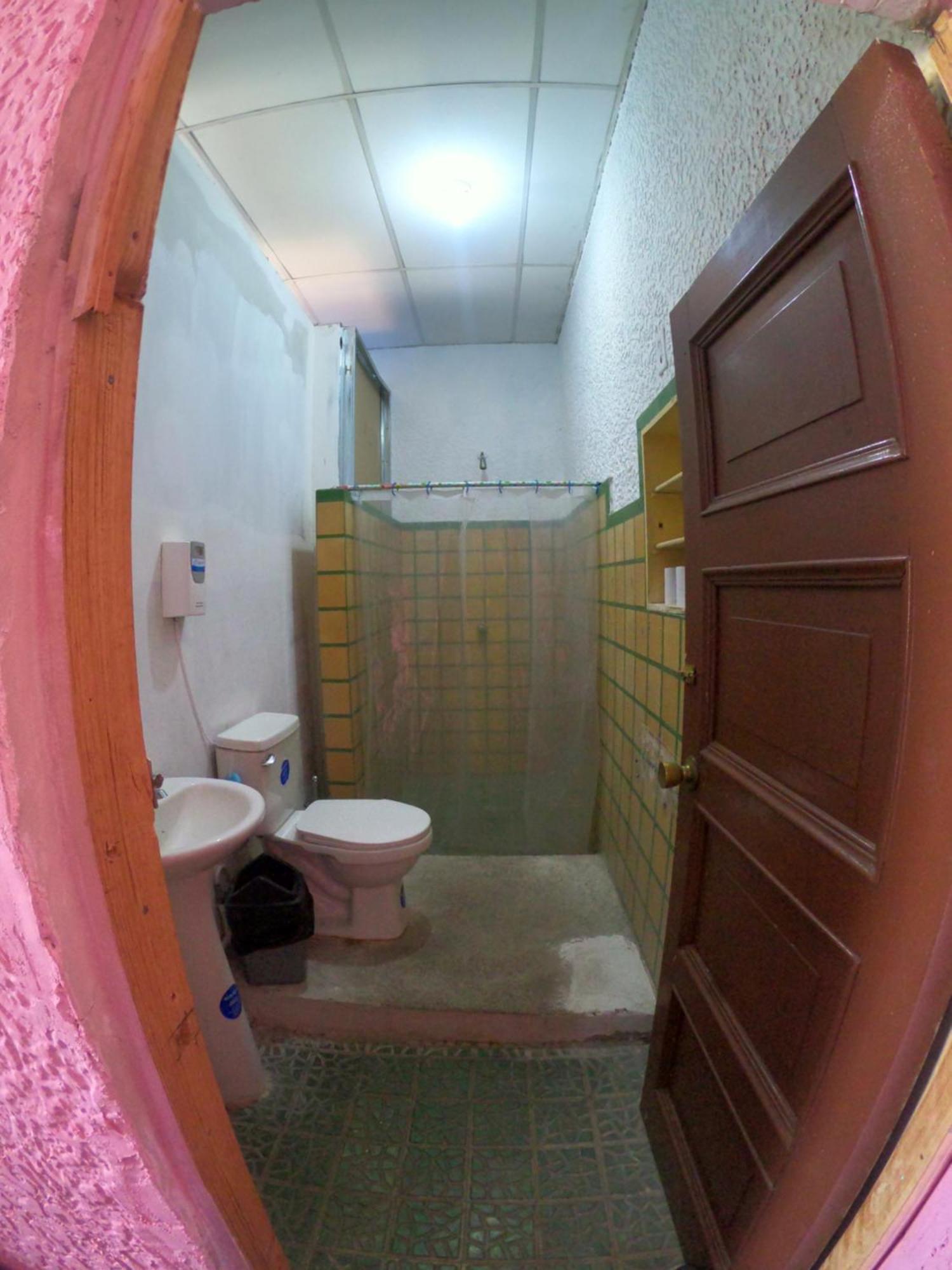 Ricks Hostel ซานตา อานา ภายนอก รูปภาพ