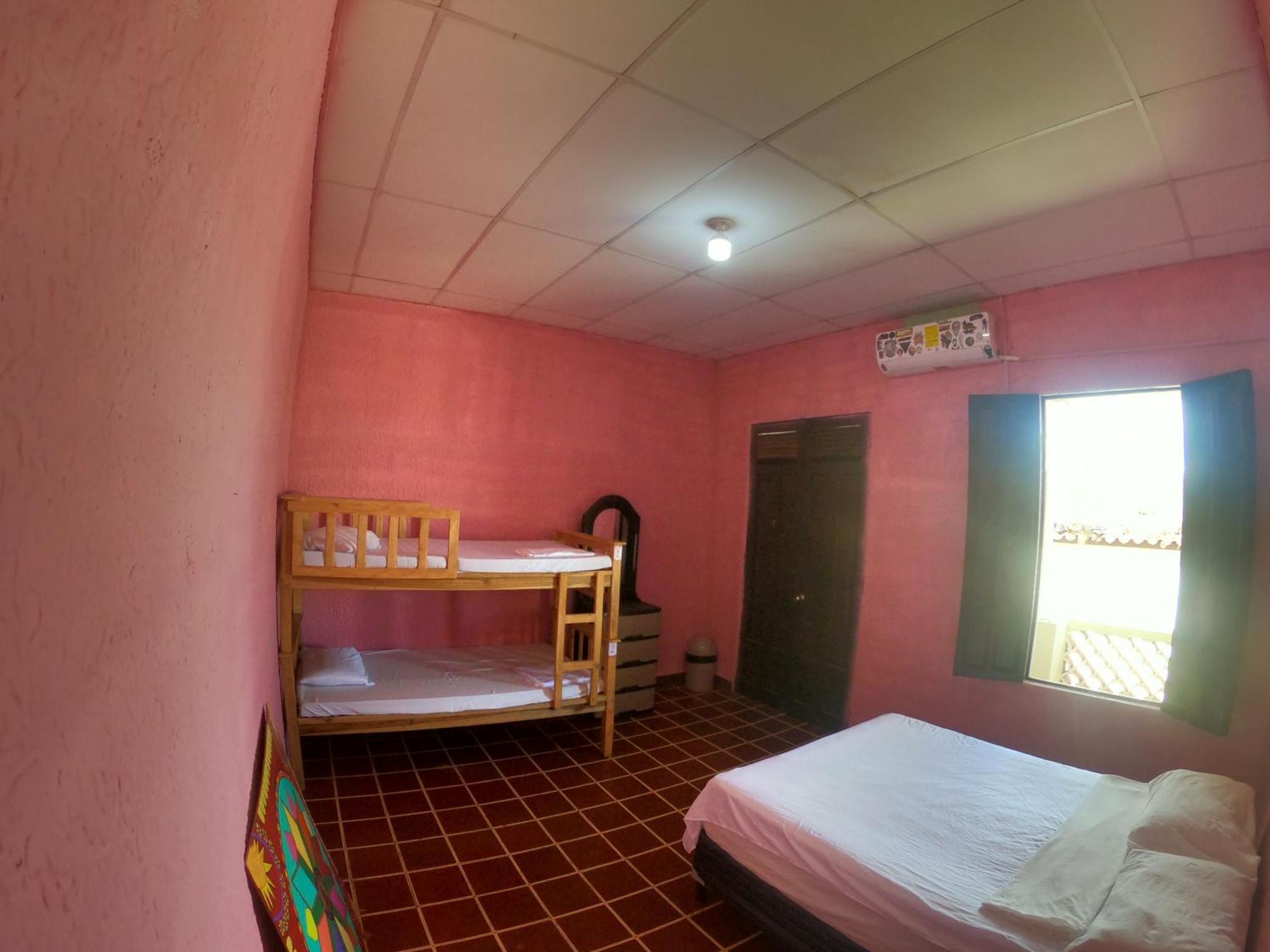 Ricks Hostel ซานตา อานา ภายนอก รูปภาพ